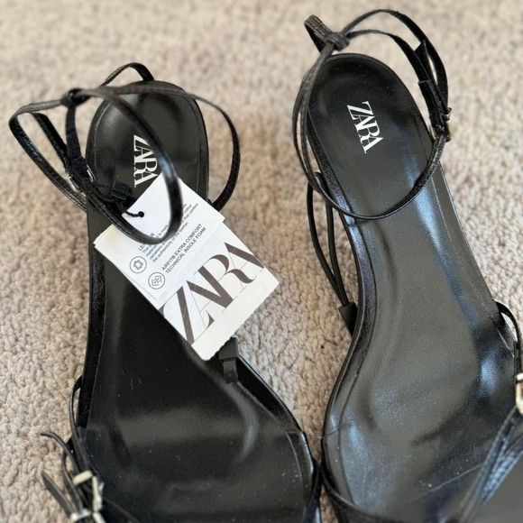 Zara Black Buckled Strappy Leather Square Toe Sandals - Picture 8 of 8